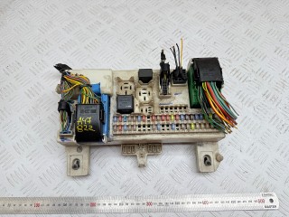 блок предохранителей Volvo V50 1 поколение 2004, 2.4 л., B 5244 S5, бензин, АКПП, универсал, 8690719