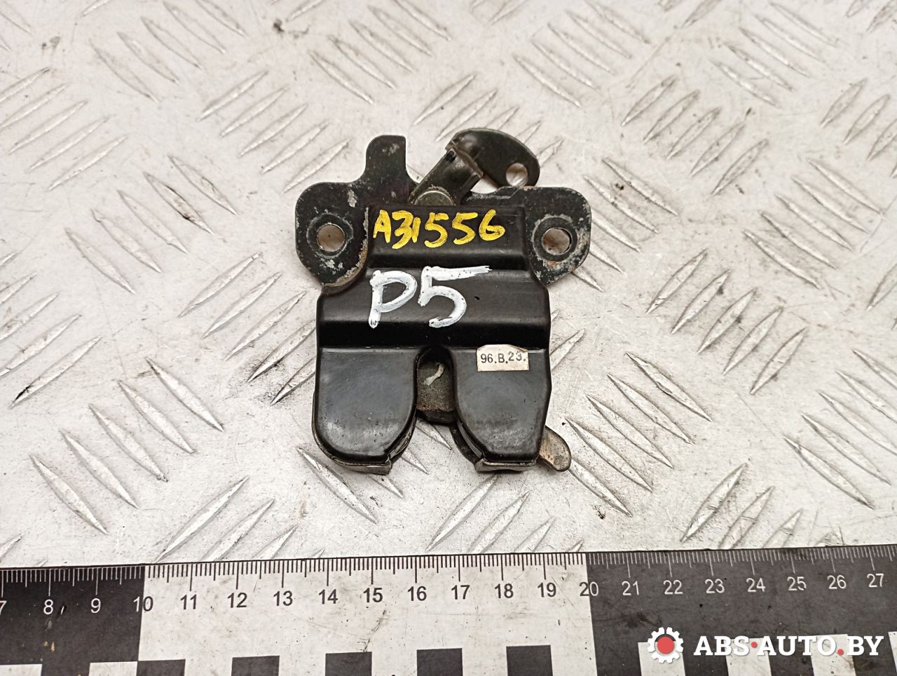 замок багажника Hyundai Lantra J2 1996, 1.6 л., G4GR, бензин, МКПП, 8123029000 - фото №1