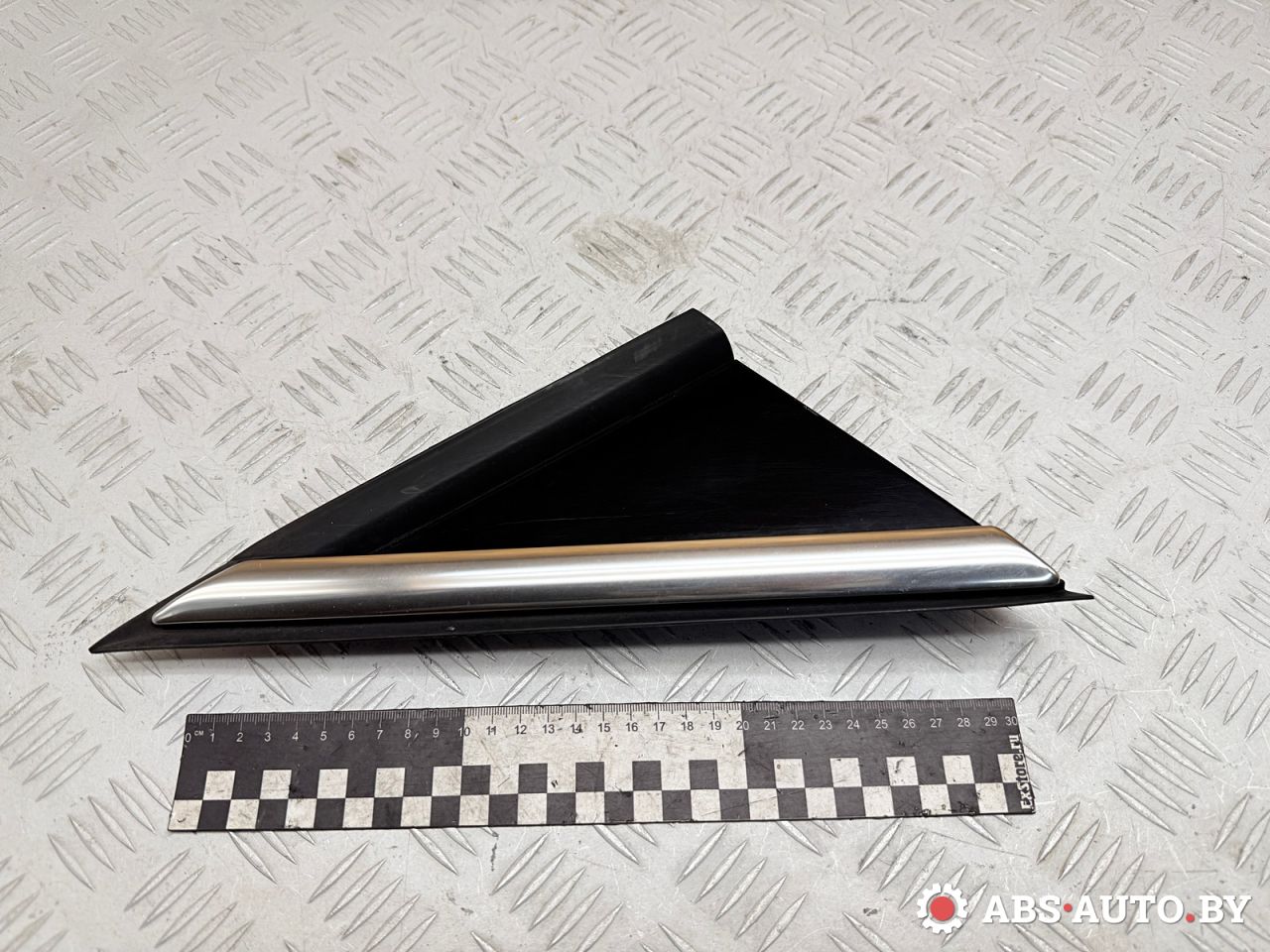молдинг крыла Peugeot 3008 1 поколение 2012, 1.6 л., 9HR (DV6C), дизель, робот, 96842432XY - фото №1