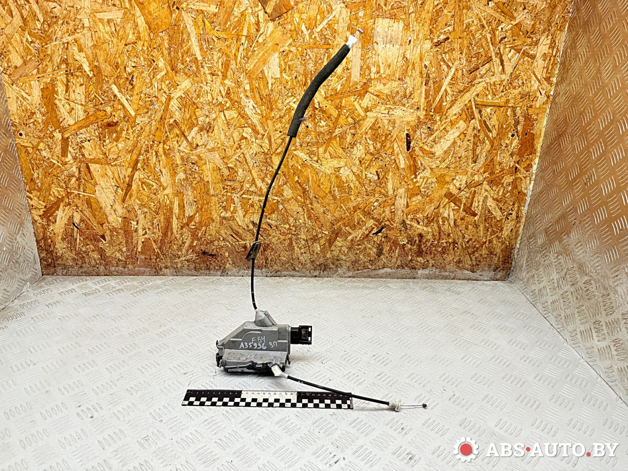 замок двери задней правой Peugeot 5008 1 поколение 2013, 1.6 л., дизель, робот, правый руль, PSA006241, INPA04991 - фото №1