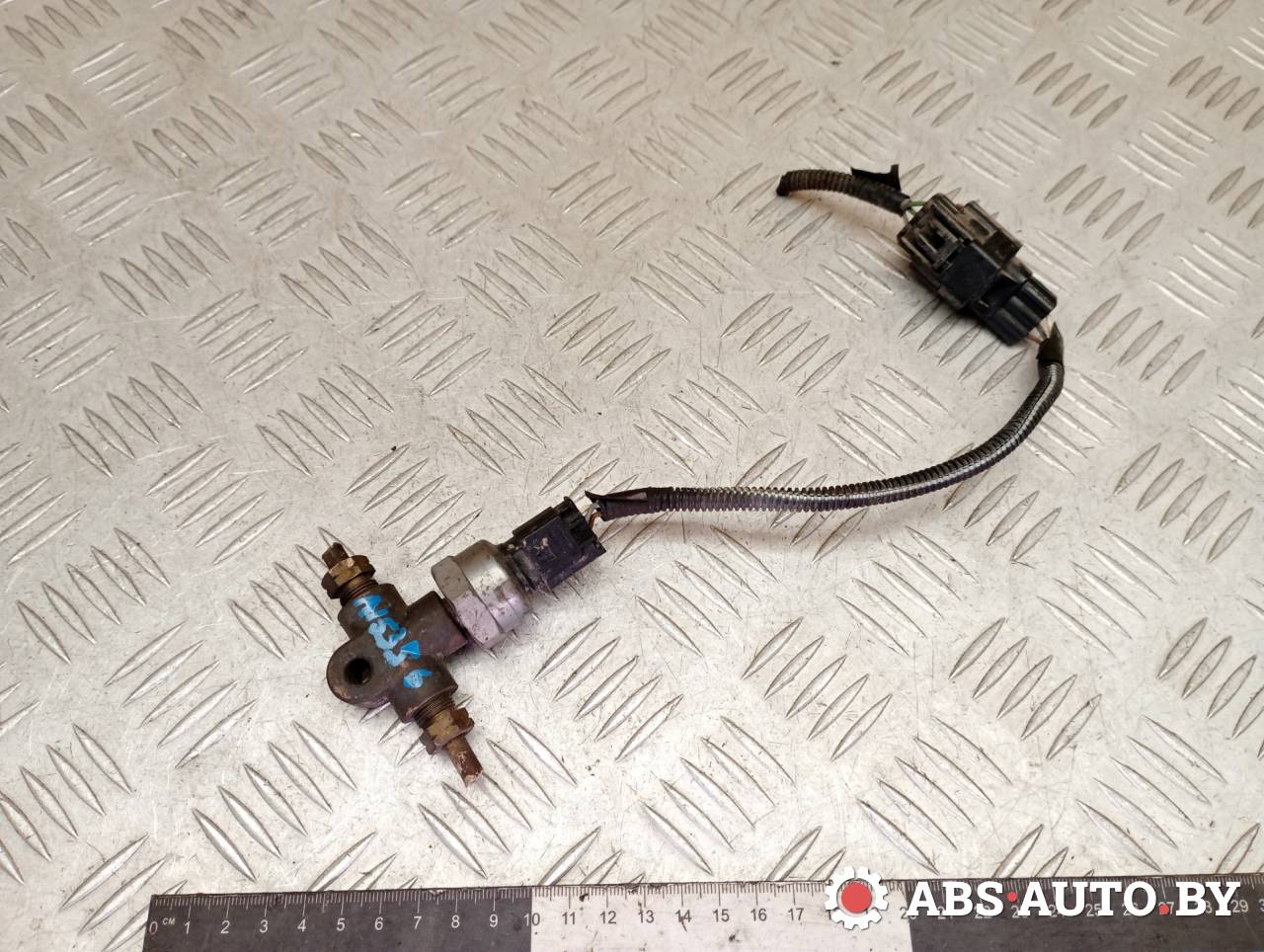 распределитель тормозных усилий Volvo XC90 1 поколение 2005, 2.4 л., D 5244 T, дизель, АКПП, внедорожник 5 дв., полный подключаемый привод, правый руль, 3524132 - фото №1