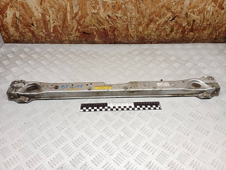 планка под капот Toyota RAV4 3 поколение (XA30) 2006, 2.2 л., дизель, МКПП, внедорожник 5 дв.