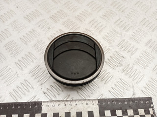 дефлектор обдува салона Mazda 6 GG 2003, 2.0 л., бензин, МКПП, правый руль, GJ6A