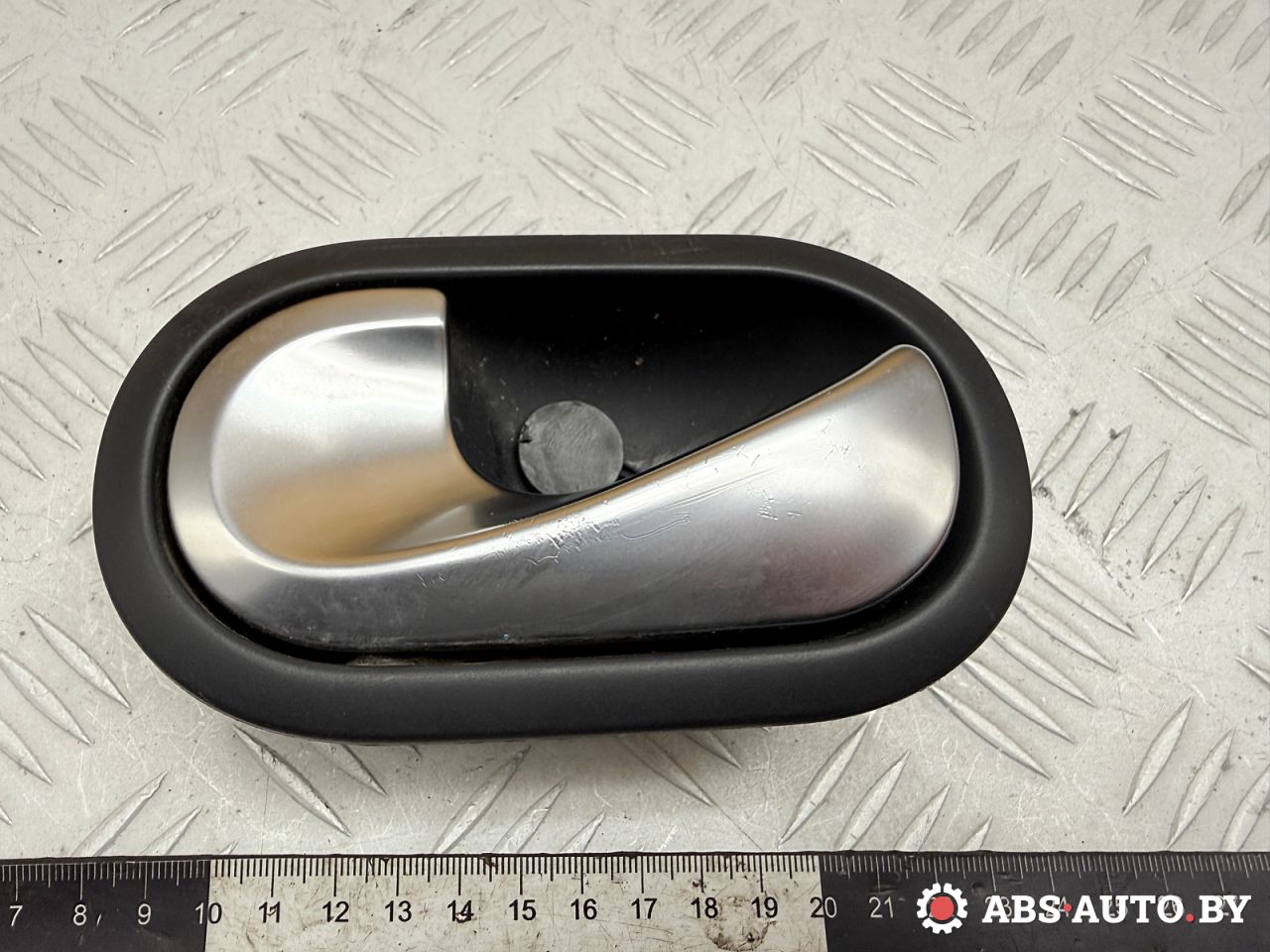 ручка внутренняя передняя левая Renault Scenic 2 поколение 2005, 1.6 л., бензин, МКПП, 5005400006, 8200028487 - фото №1