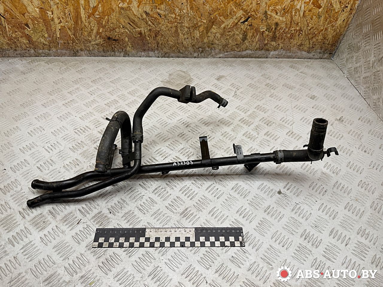 трубка охлаждающей жидкости Volkswagen Touareg 1 поколение 2006, 2.5 л., BAC, дизель, МКПП, внедорожник 5 дв., 7L6121065C - фото №1