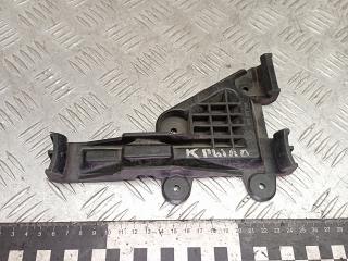 крепление бампера Audi 80 8C/B4 1996, 8A0807284