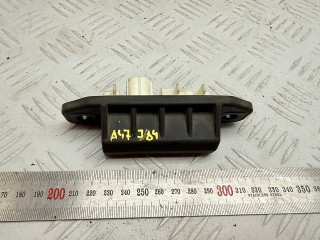 кнопка открытия багажника Toyota Prius 4 поколение XW50 2019, 15D356