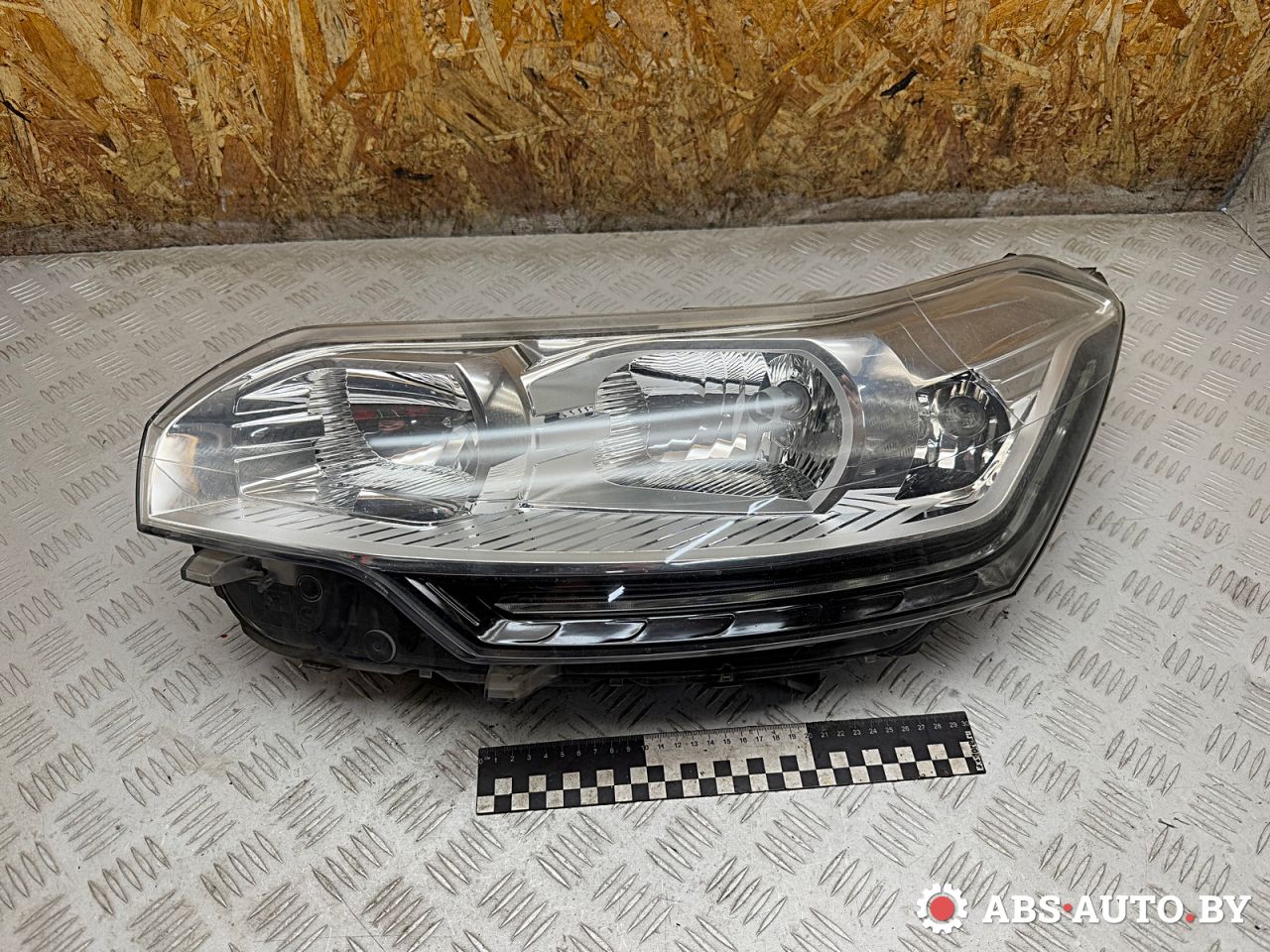 фара левая Citroen C5 2 поколение 2013, 2.0 л., RHH (DW10CTED4), дизель, МКПП, универсал, 6208V8 - фото №1