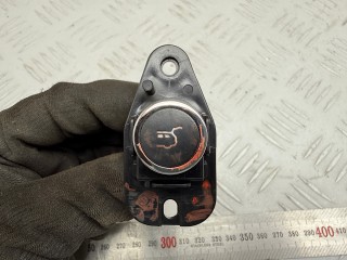 кнопка открытия багажника Jeep Cherokee 5 поколение 2016, 2.0 л., EBT, дизель, АКПП, внедорожник 5 дв., 68164105AA