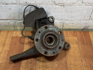 ступица передняя правая Peugeot 407 1 поколение 2006, 2.0 л., дизель, МКПП, седан