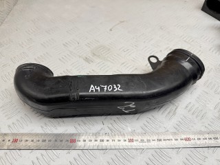 патрубок воздушного фильтра Citroen C3 1 поколение 2003, 1.4 л., 8HY (DV4TED4), дизель, МКПП, передний привод, 9646926280