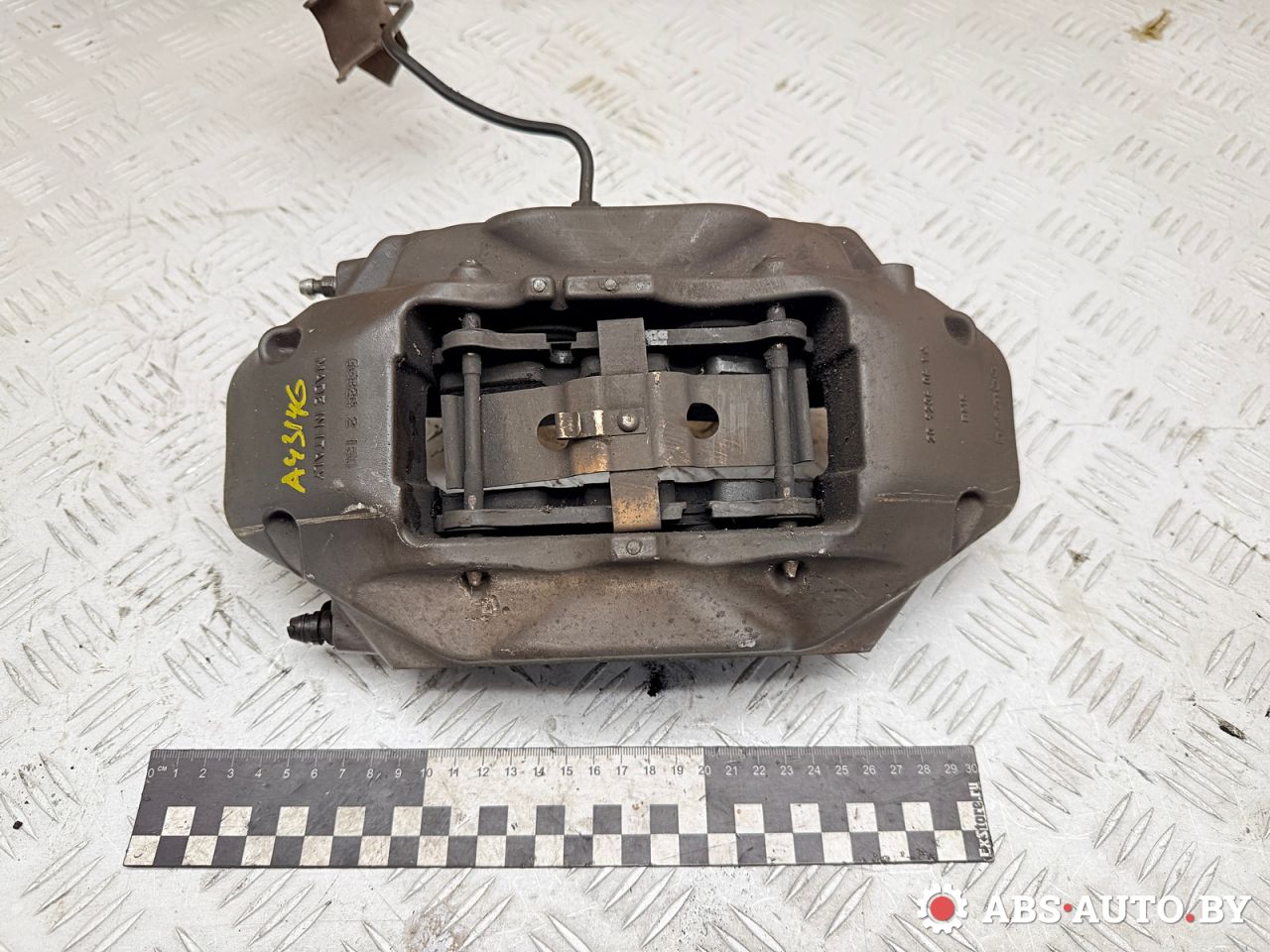 суппорт передний правый Volkswagen Touareg 1 поколение 2006, 3.0 л., BKS, дизель, АКПП, внедорожник 5 дв., полный привод, 209236061A, 0986135111, F85277, BNZ1696ZP, 7L6615124R, 7L6615150A, 561N11154Z - фото №1