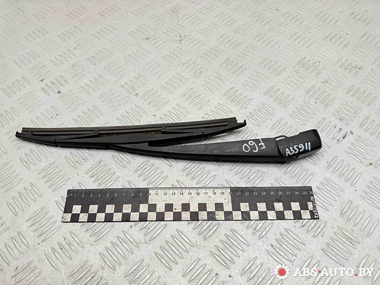 щеткодержатель задний Peugeot 4007 1 поколение 2011, 2.2 л., 4HN (DW12MTED4), дизель, МКПП, внедорожник 5 дв., правый руль, 35622, 35614 - фото №1