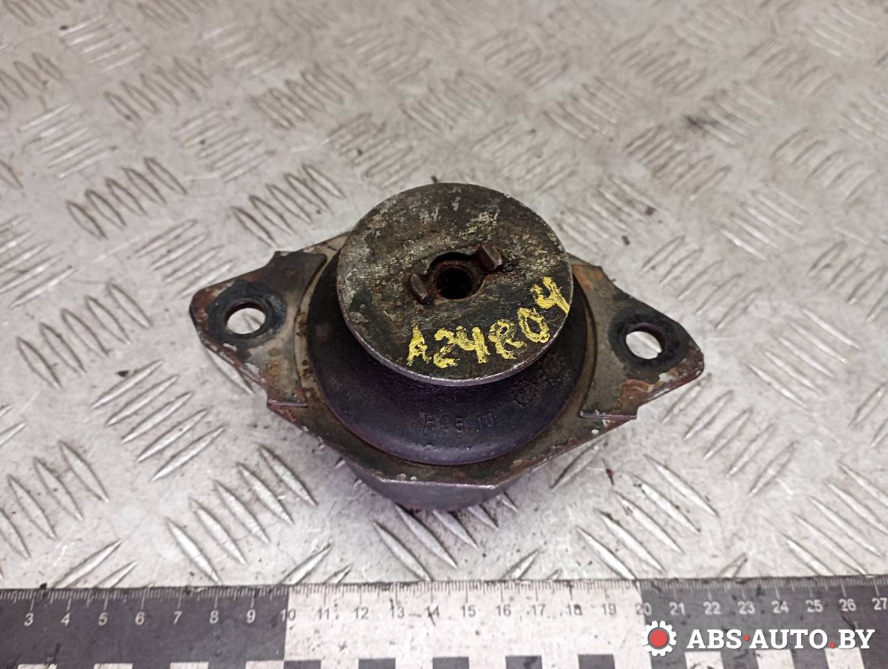 подушка крепления двигателя Volkswagen Golf 2 поколение 1990, 1.6 л., бензин, 191199402A, 191199402, 191199402B, 191199402S - фото №1