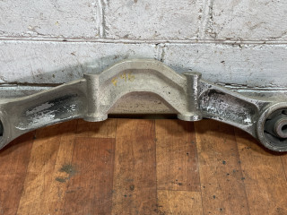 кронштейн редуктора Mitsubishi Pajero 3 поколение 2002, 3.2 л., дизель, МКПП, внедорожник 3 дв.