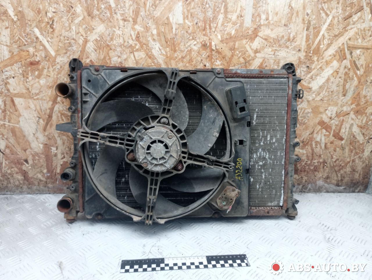 вентилятор радиатора Alfa Romeo 146 1 поколение 1997, 1.9 л., дизель, МКПП, 46541264, 60809409, 60603939 - фото №1