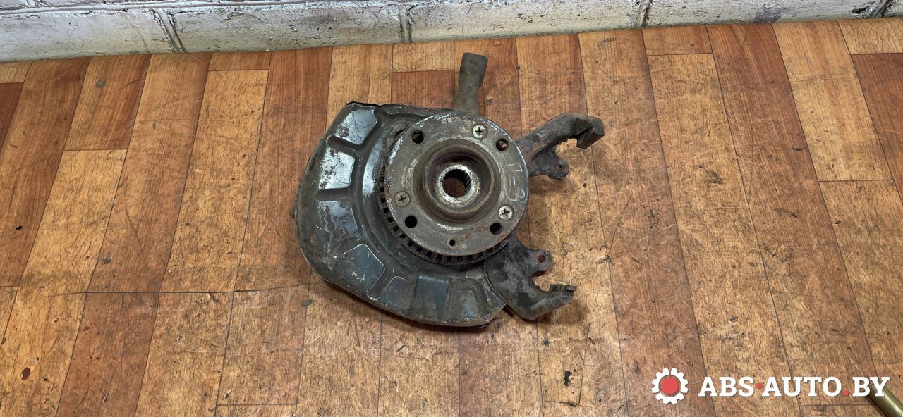 ступица передняя левая Volkswagen Golf 3 поколение 1993 - фото №1