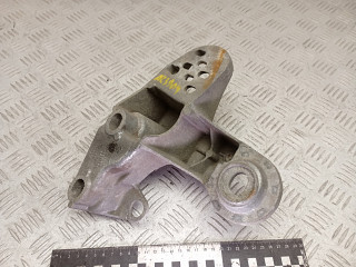 кронштейн двигателя Audi A4 B5 1999, 1.8 л., бензин, 8D0199351H