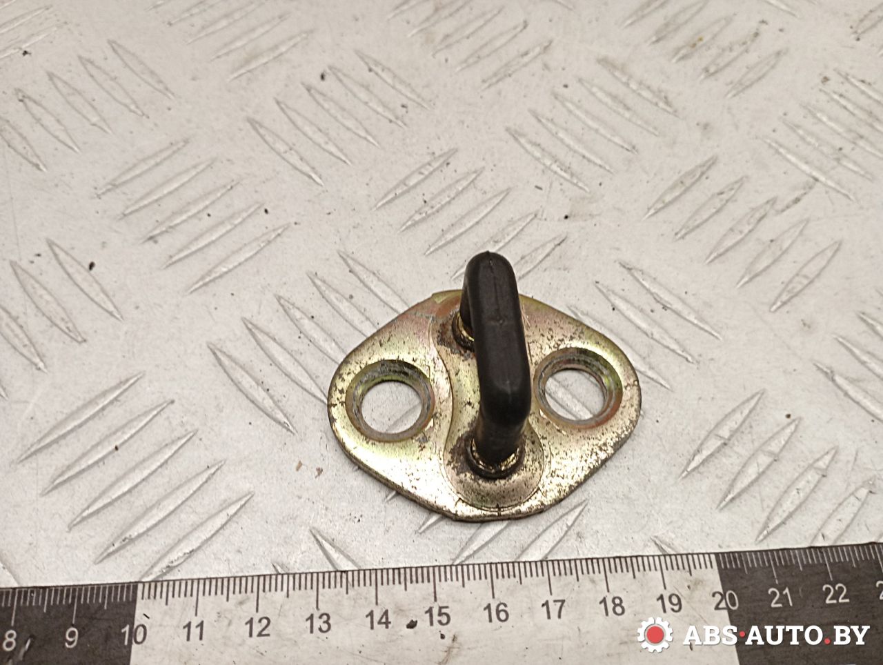 ответная часть (скоба) замка двери Hyundai Lantra J2 1996, 1.6 л., G4GR, бензин, МКПП, 8135034000 - фото №1