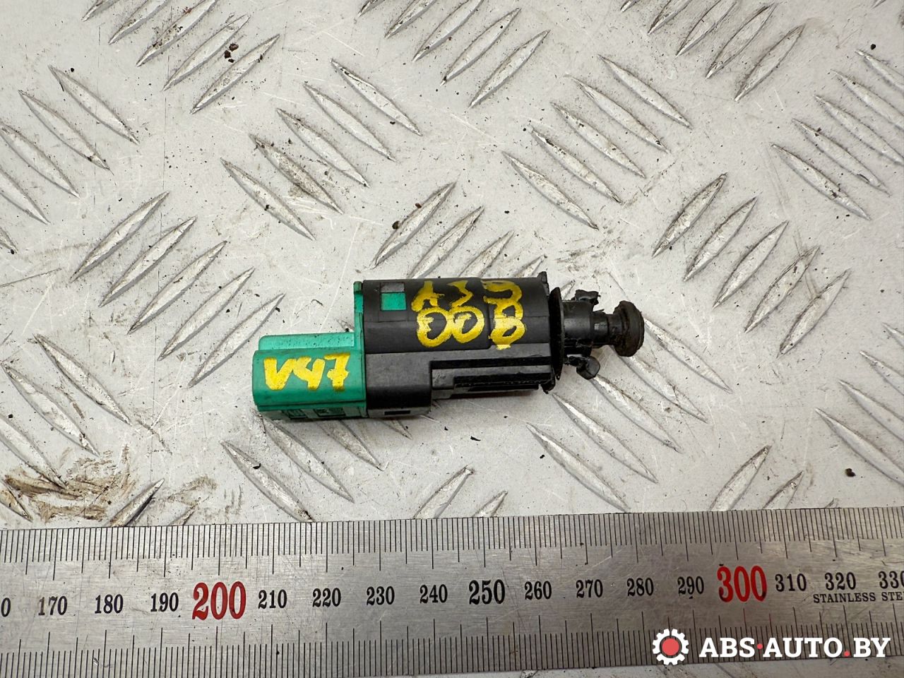 Датчик педали тормоза (лягушка) Peugeot 308 T7 2010, 1.6 л., 9HX (DV6ATED4), дизель, МКПП, 9650688480, 1606480480, 9665602380, 453448, 453463, 453465, 9150103780 - фото №1