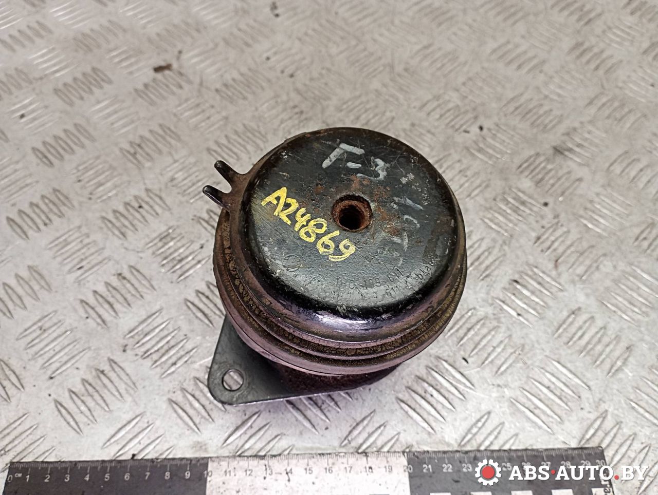 подушка крепления двигателя Volkswagen Golf 3 поколение 1996, 1.9 л., дизель, 1H0199611A, 1H0199611, 1H0199625, 1H0199176, 1H0199621 - фото №1