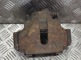 суппорт передний правый Volkswagen Passat B5 2001