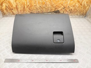 бардачок Opel Vectra C 2004, 2.2 л., Y 22 DTR, дизель, МКПП, седан, 9181311, 9178939, 24438433