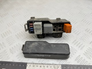 блок реле Toyota Corolla Verso 2 поколение AR10 2004, 2.0 л., 1CD-FTV, дизель, МКПП, минивэн, 8386P1, 9008087019, 9008087012