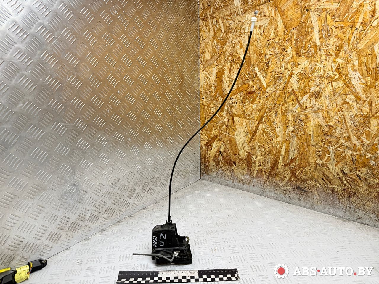 замок двери задней правой Renault Scenic RX4 1 поколение 2002, 1.9 л., F9Q 740, дизель, МКПП, полный привод - фото №1