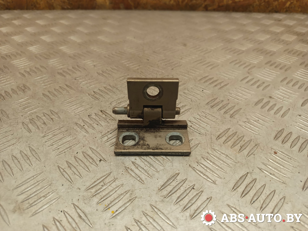 петля двери Volvo XC90 1 поколение 2005, 2.4 л., D 5244 T, дизель, МКПП, внедорожник 5 дв., полный привод, правый руль - фото №1