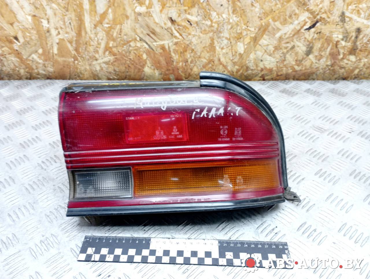 фонарь задний правый Mitsubishi Galant 6 поколение 1988, седан, 0431511R - фото №1