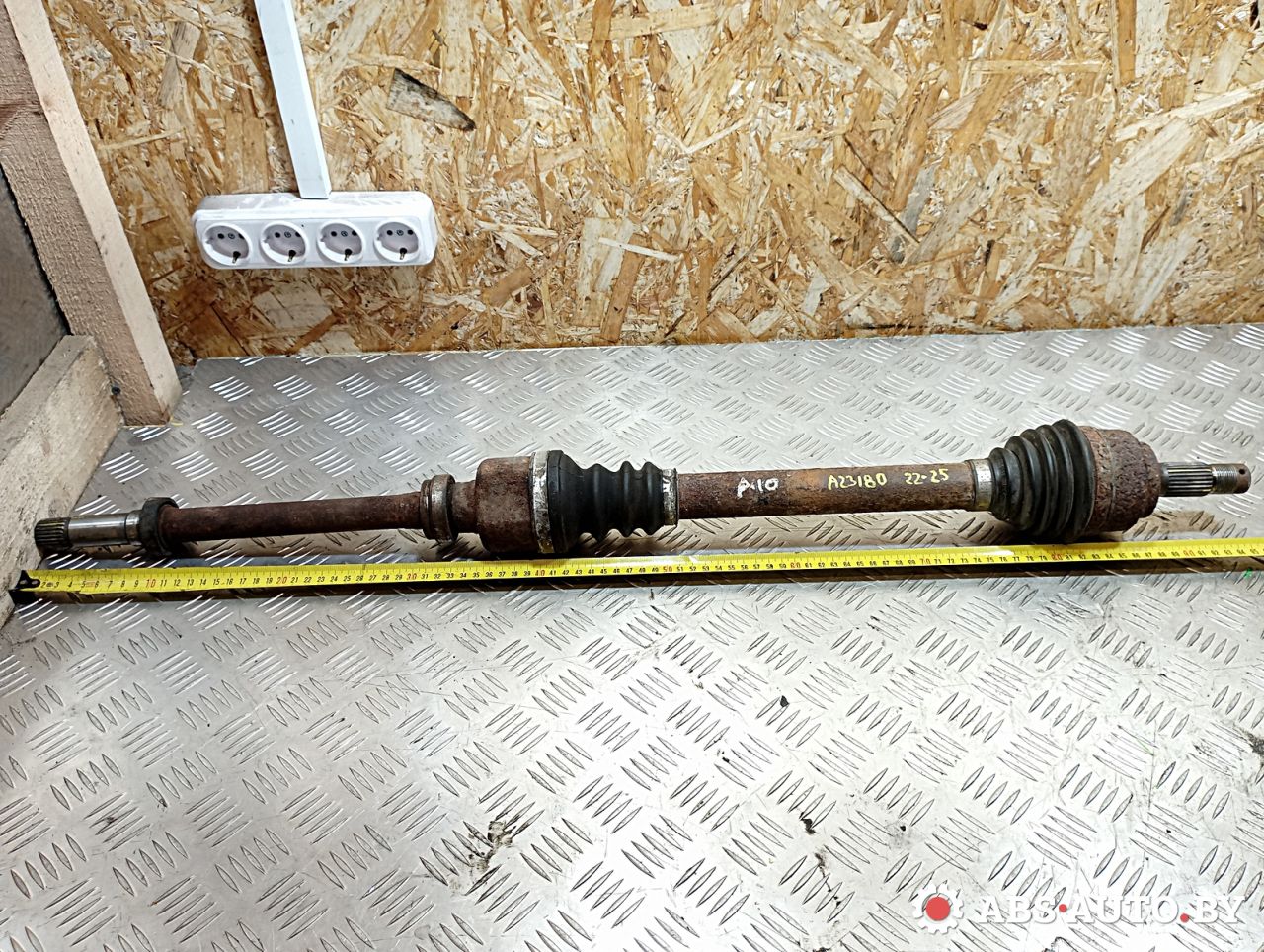 полуось передняя правая (приводной вал, ШРУС) Citroen C4 1 поколение 2006, 1.6 л., бензин, 3273LP, 3273QH, 3273QJ, 3273VP, 245104, DSA1027HR, 1677686180, 3273AC, 9660782880, 9812781280, 3273AE, VKJC4479, 419N11006Z - фото №1