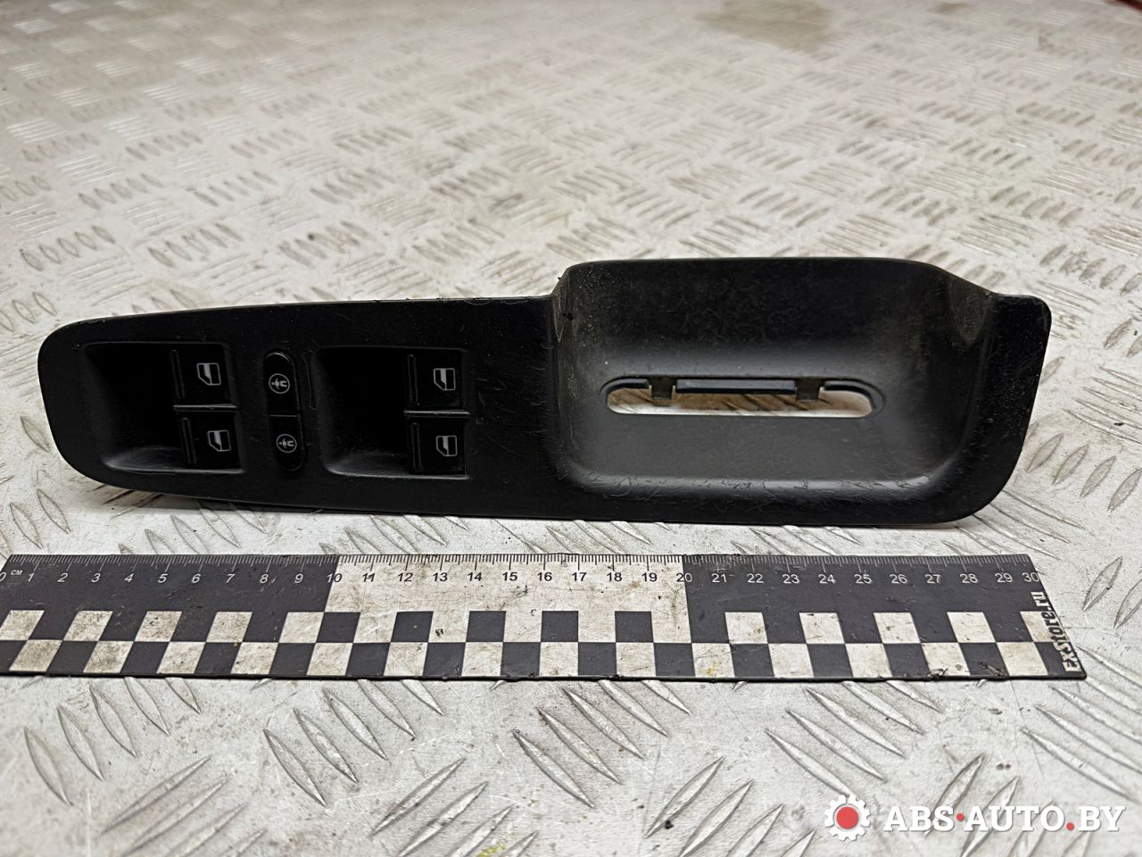 блок управления стеклоподъемниками Volkswagen Touareg 1 поколение 2006, 2.5 л., BAC, дизель, МКПП, внедорожник 5 дв., 7L6959857E, 7L6867157B - фото №1