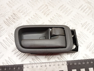 ручка внутренняя передняя правая Toyota RAV4 2 поколение (XA20) 2003, 2.0 л., 1CD-FTV, дизель, МКПП, внедорожник 5 дв.