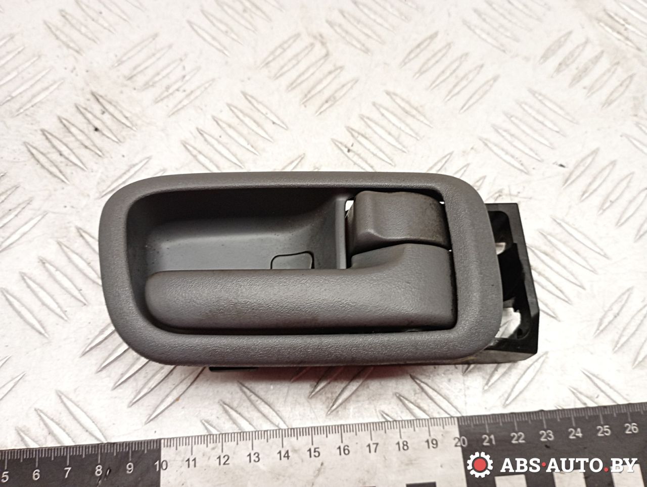 ручка внутренняя передняя правая Toyota RAV4 2 поколение (XA20) 2003, 2.0 л., 1CD-FTV, дизель, МКПП, внедорожник 5 дв. - фото №1