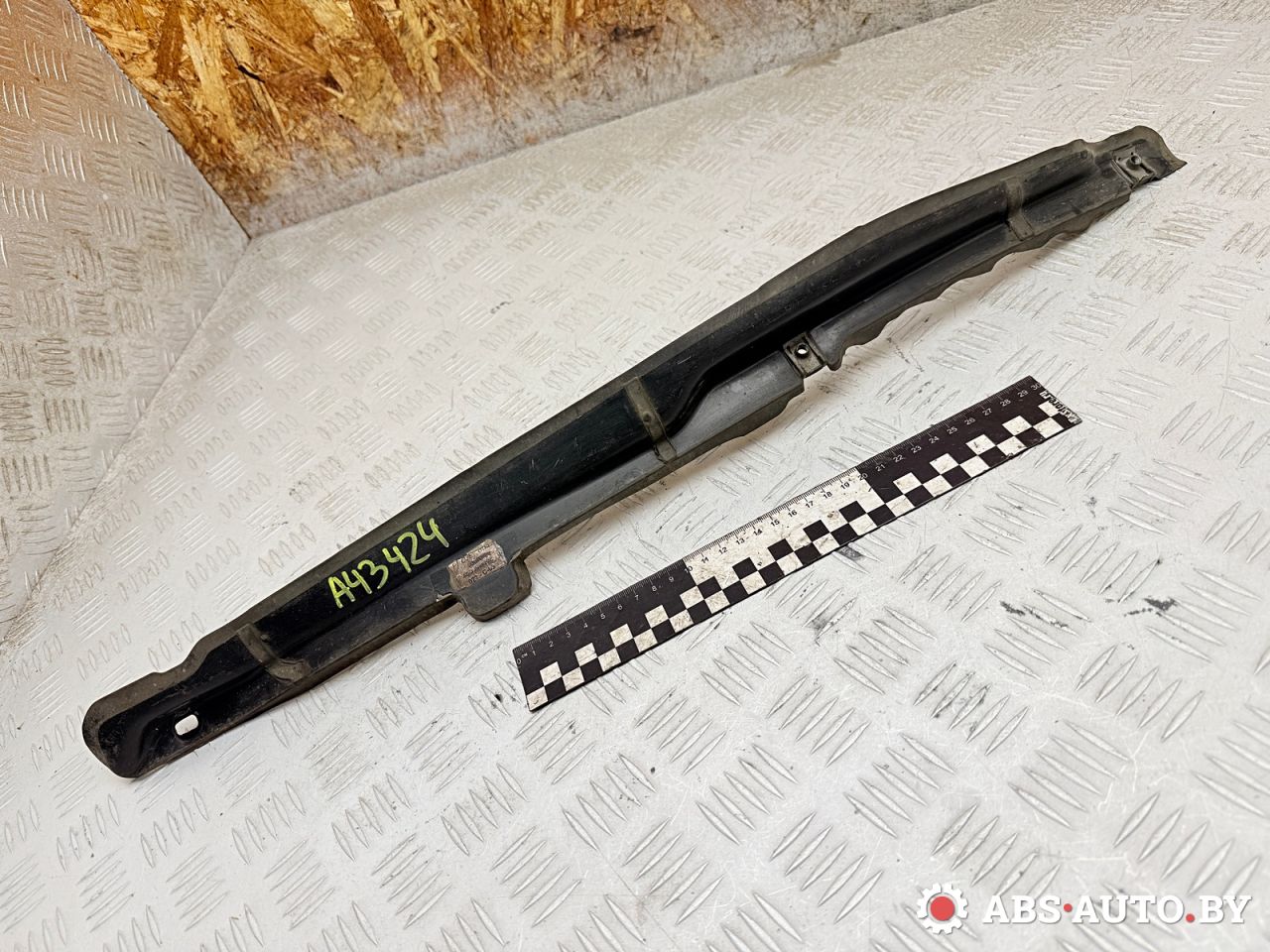 пыльник переднего крыла Citroen C4 Grand Picasso 1 поколение 2006, 1.8 л., 6FY (EW7A), бензин, МКПП, 9656582180 - фото №1