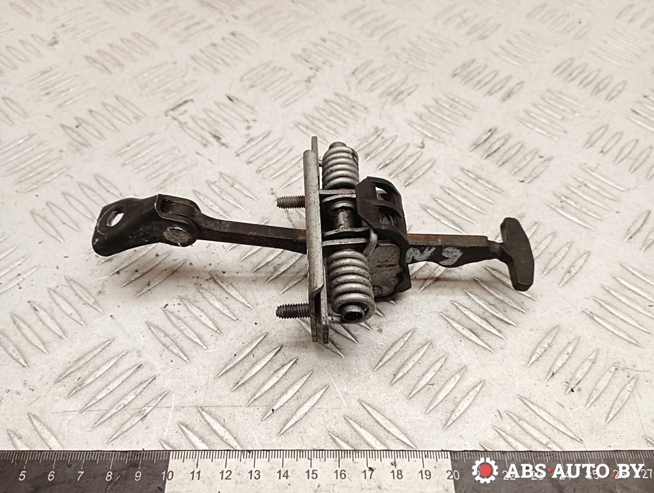 ограничитель открывания двери Citroen C4 Picasso 1 поколение 2009, 1.6 л., 9HZ (DV6TED4), дизель, АКПП, правый руль, 9181K3 - фото №1