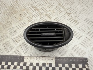 дефлектор обдува салона Mercedes-Benz A W168 1 поколение [рейстайлинг] (2001-2004) 2002, 1.7 л., OM 668.942, дизель, МКПП, хетчбэк 5 дв., A1688300754