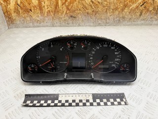щиток приборов (приборная панель) Audi A6 4B/C5 1999, 2.5 л., AKN, дизель, МКПП, универсал, передний привод, 4B0919881, 88311300
