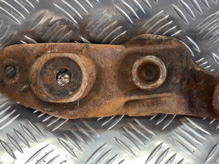 опора амортизатора верхняя (чашка) Volkswagen Transporter T4 1995, 701413335A