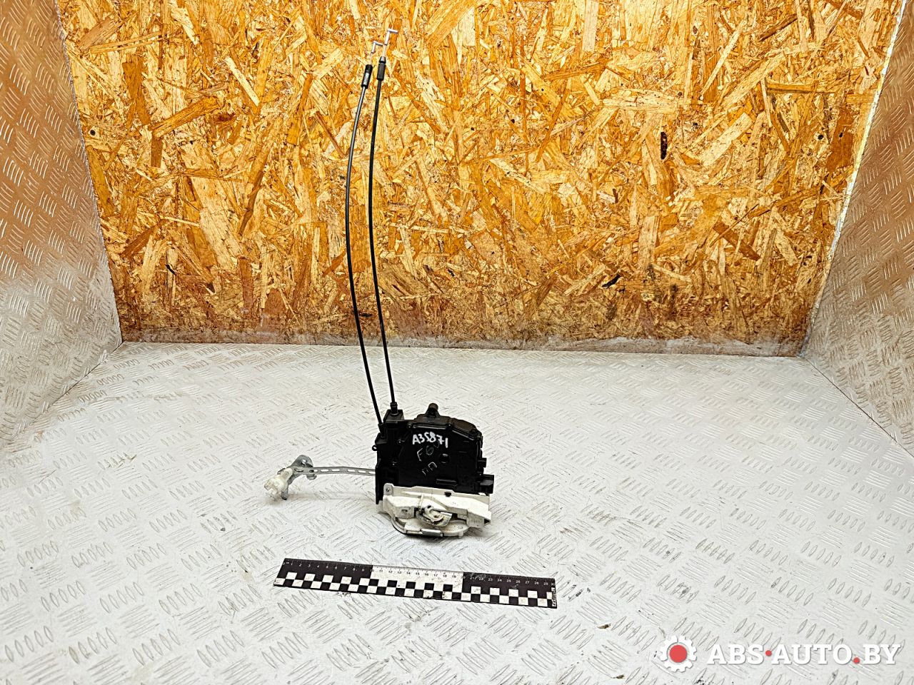 замок двери передней правой Peugeot 4007 1 поколение 2011, 2.2 л., 4HN (DW12MTED4), дизель, МКПП, внедорожник 5 дв., правый руль, 9136EC - фото №1