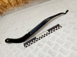 щеткодержатель (поводок стеклоочистителя, дворник) Jeep Cherokee 5 поколение 2016, 2.0 л., EBT, дизель, АКПП, внедорожник 5 дв.