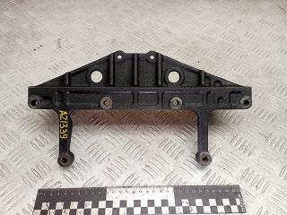 кронштейн (крепление) Mitsubishi Pajero 3 поколение 2002, 3.2 л., дизель, МКПП, внедорожник 3 дв., ME203716