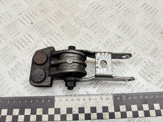 кронштейн КПП Volvo XC90 1 поколение [рестайлинг] 2008, 2.4 л., D 5244 T4, дизель, АКПП, внедорожник 5 дв., правый руль, 30680750