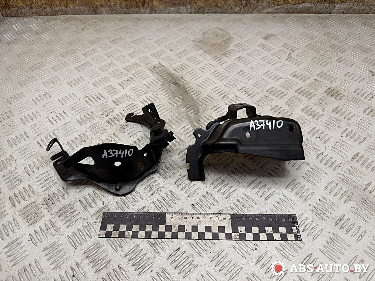 кронштейн топливного фильтра Citroen C5 2 поколение 2010, 2.0 л., RHR (DW10BTED4), дизель, МКПП, универсал, 536643B - фото №1