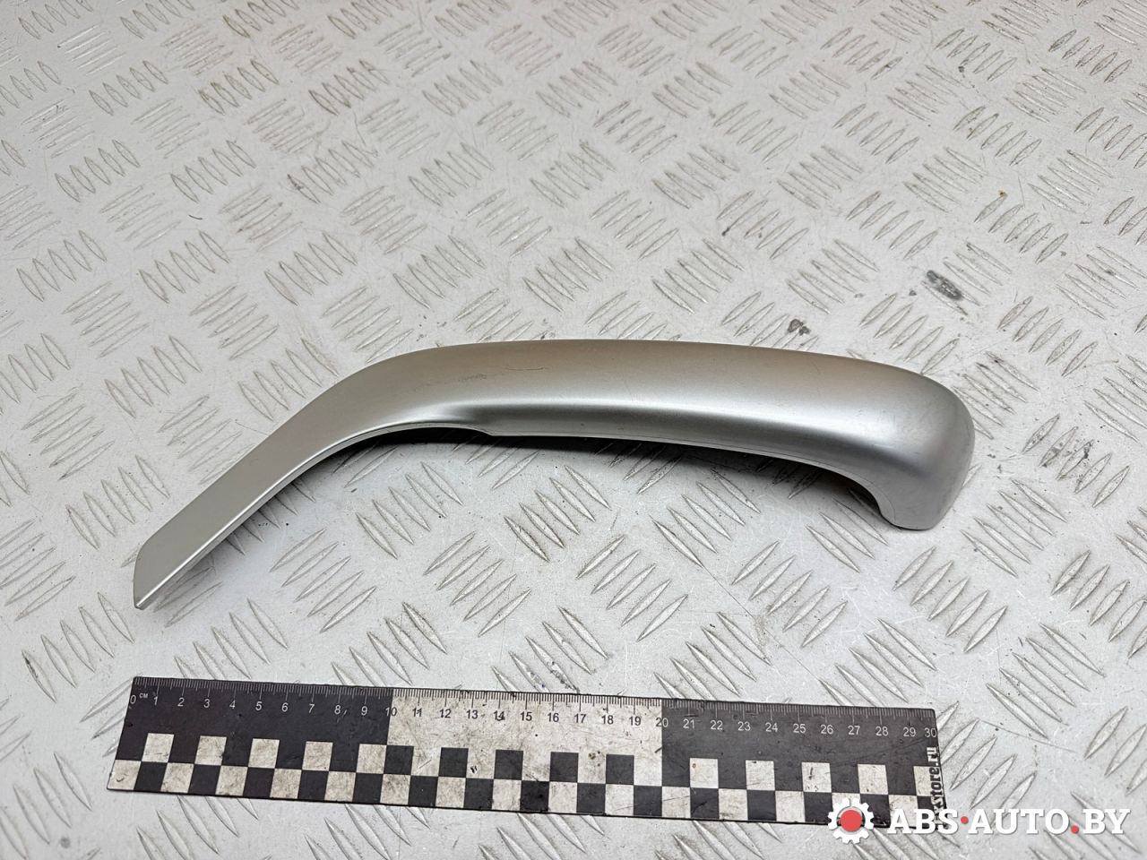 молдинг двери передней правой Kia Sorento 2 поколение 2011, 2.2 л., дизель, АКПП, 827222P000 - фото №1
