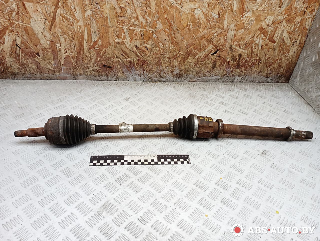 полуось передняя правая (приводной вал, ШРУС) Renault Megane 3 поколение 2010, 1.5 л., K9K J 836, дизель, МКПП, хетчбэк 3 дв., правый руль, 8200725502, 8200725500 - фото №1
