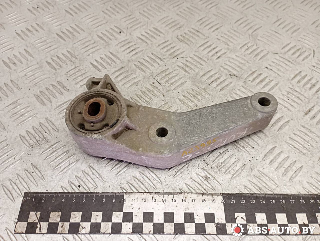 кронштейн КПП Opel Corsa C 2002, 1.2 л., бензин, 9227883 - фото №1