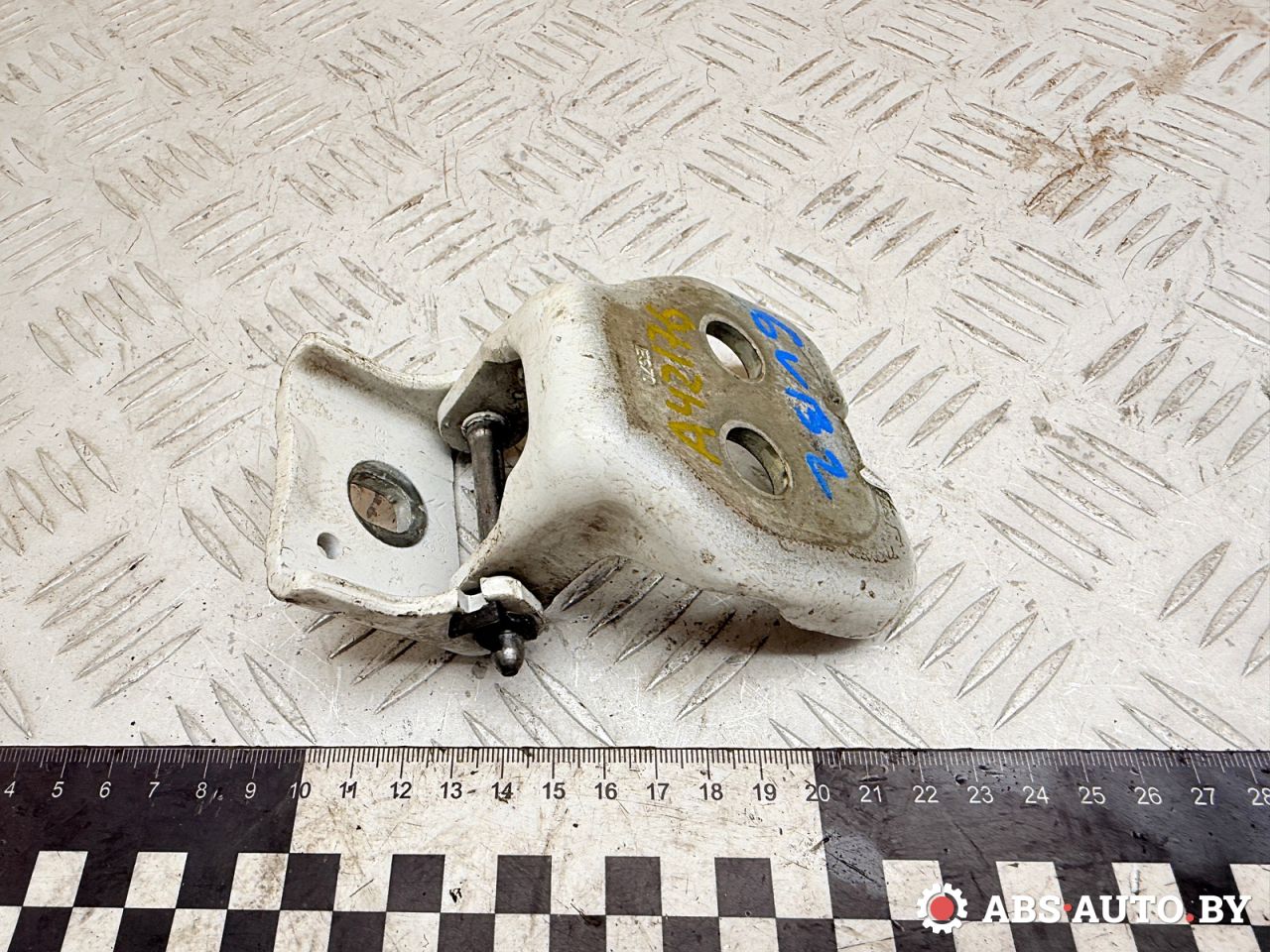 петля двери Peugeot 3008 1 поколение 2012, 1.6 л., 9HR (DV6C), дизель, робот, 9035AW - фото №1