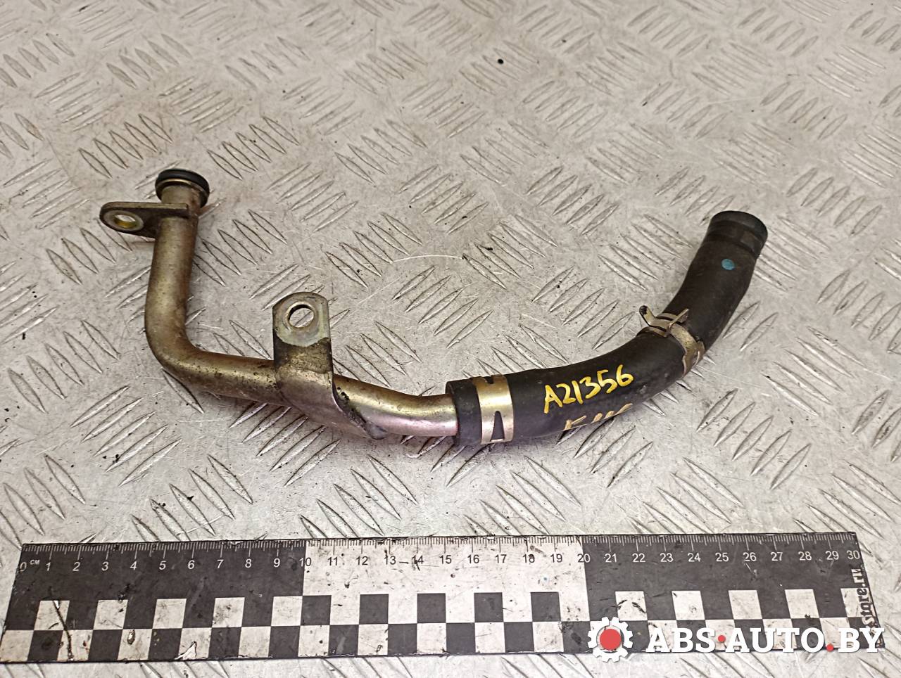 трубка охлаждающей жидкости Mitsubishi Pajero 3 поколение 2002, 3.2 л., дизель, МКПП, внедорожник 3 дв., ME203702 - фото №1